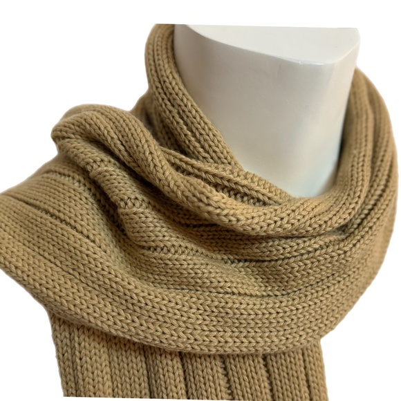 Guy Laroche Wool Scarf – Beige Knit with Real Fur Pom Poms - Picture 3 of 11